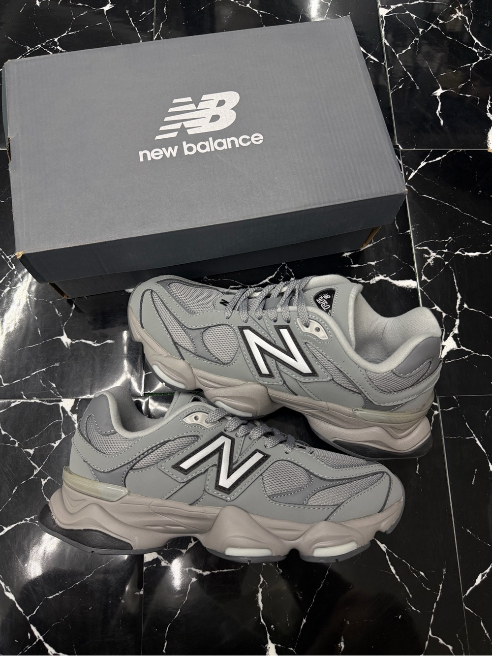 New Balance 9060